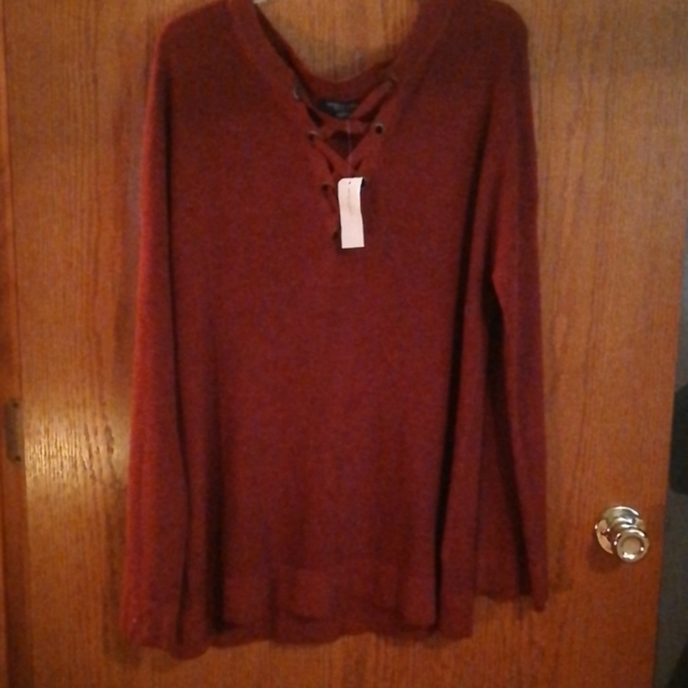 Woman's American eagle sweater